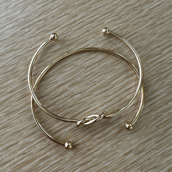 Gold metal bangle cuffs - Picture 2 of 4